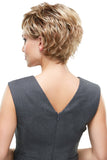 Model wearing the Chelsea wig in the shade 14/26S10